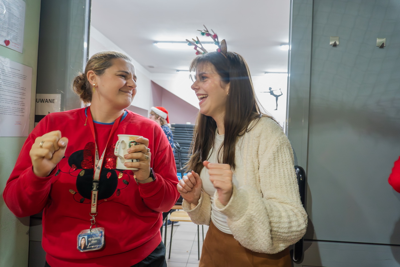 Zdjęcie Mikołajkowy Turniej Piłki Siatkowej 05.12.2025-380e99d990-f9ad-4a10-831d-9747e86ac386.jpg w galerii VI Mikołajkowy Turniej Piłki Siatkowej Trójek